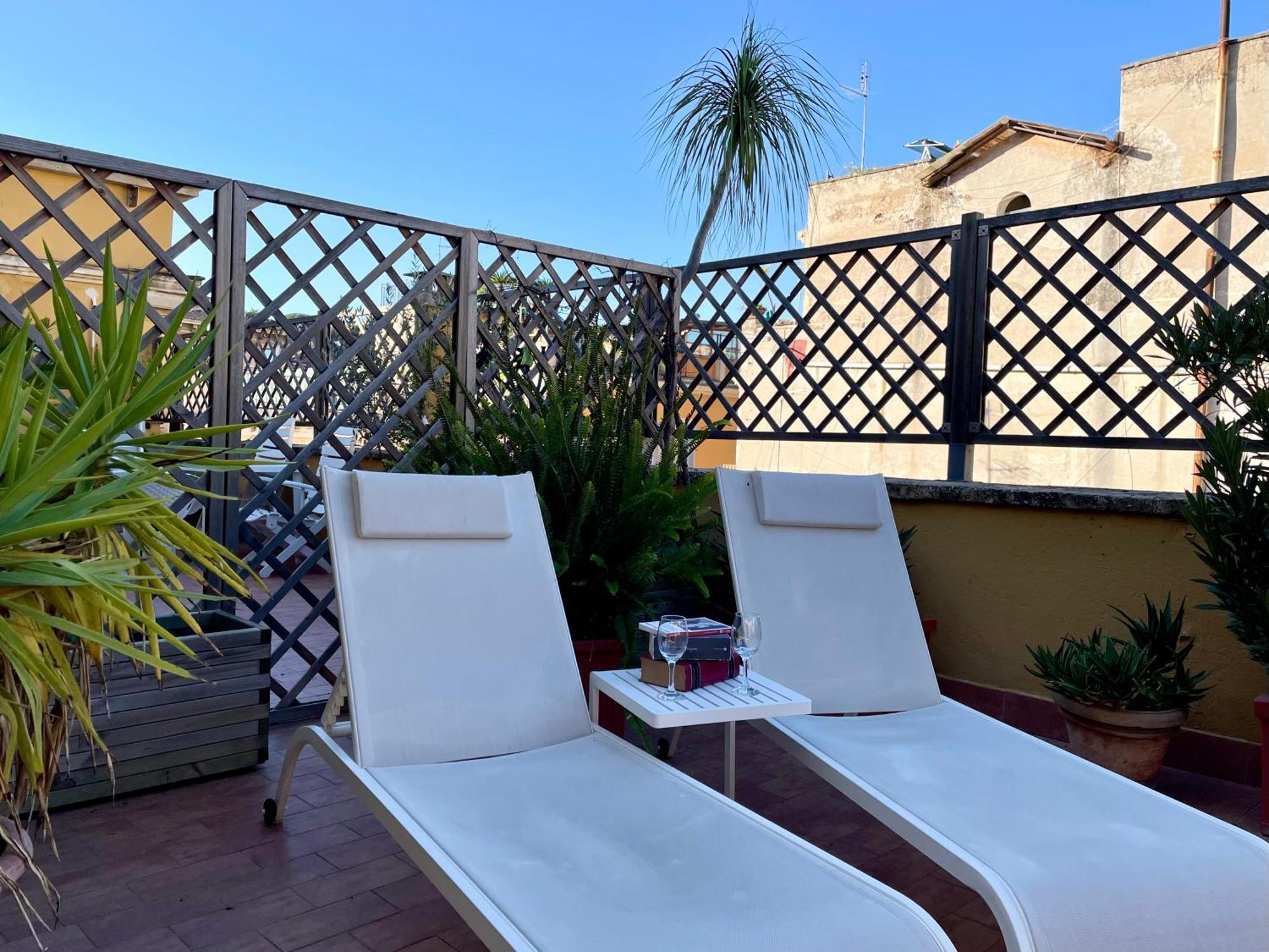 Elegant, With Private Terrace Next To The Vatican Rome Exterior photo